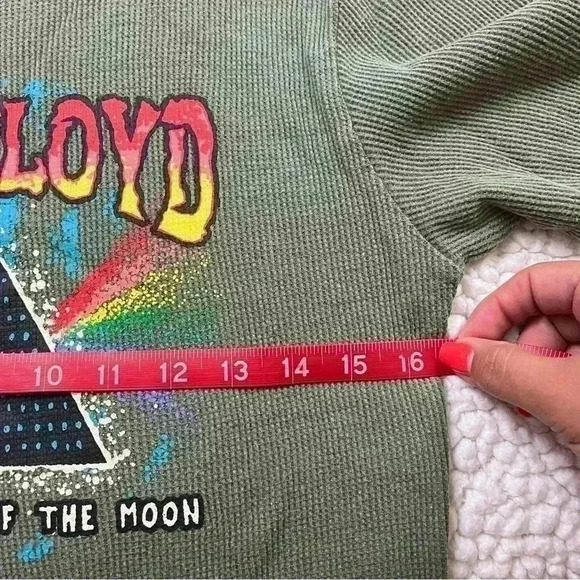 Pink Floyd “The Dark Side Of The Moon” Long Sleeve Cropped Thermal Top Size 2XL - Picture 11 of 13